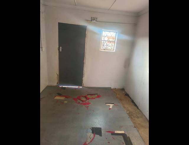 2 BEDROOM HOUSE FOR SALE IN ORLANDO WEST